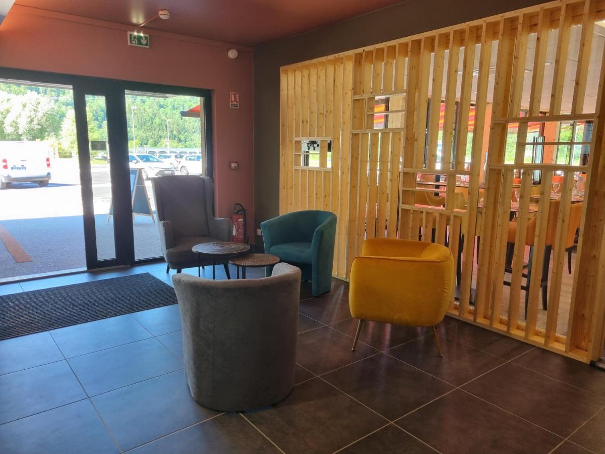 Hotel Restaurant Akena Molinges - La Brocatelle Сен-Клод Екстериор снимка