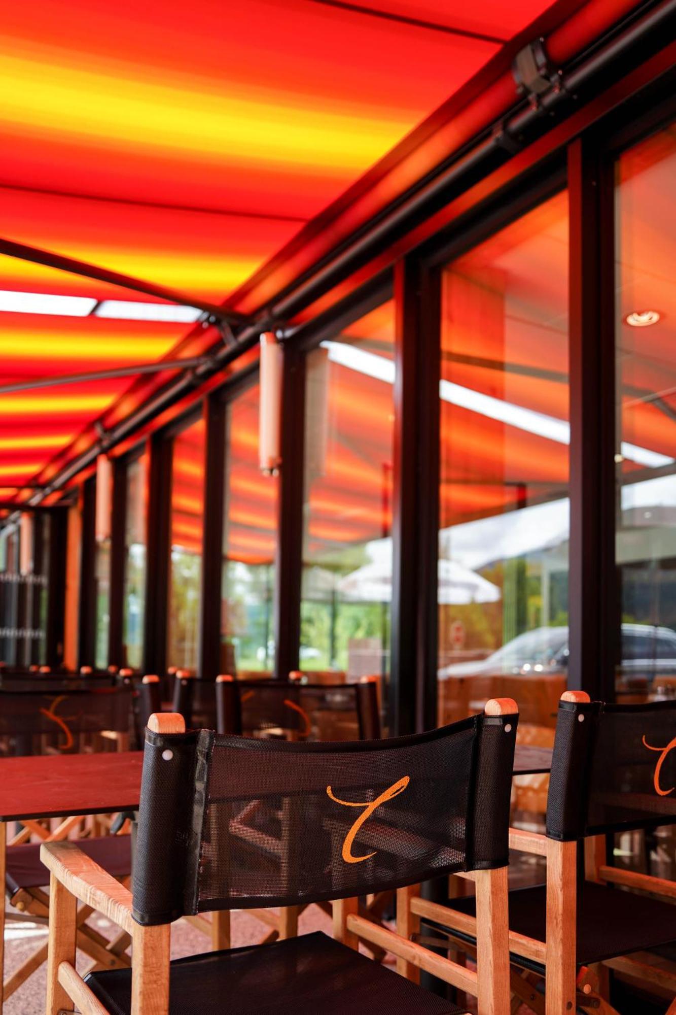 Hotel Restaurant Akena Molinges - La Brocatelle Сен-Клод Екстериор снимка